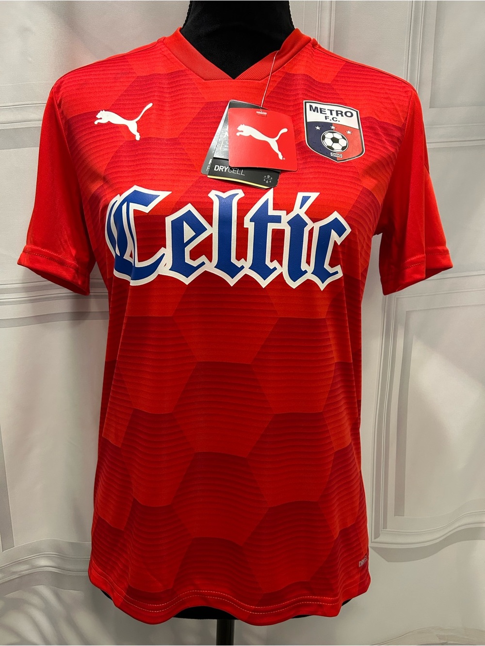 NWT Puma Red Celtic Metro FC Soccer Jersey Youth Large 13/14